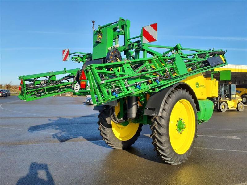 JOHN DEERE R740i