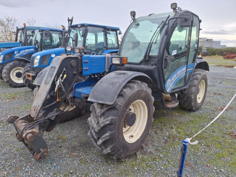 NEW HOLLAND LM7-42