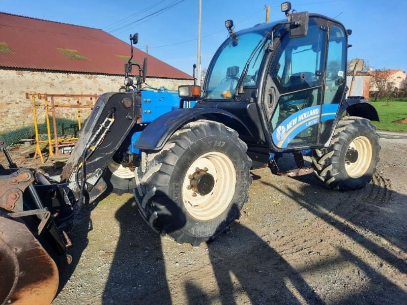 NEW HOLLAND LM7-42