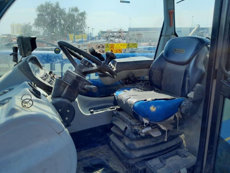 NEW HOLLAND LM7-42