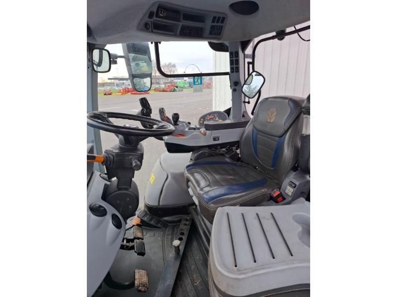 NEW HOLLAND T7-270AC