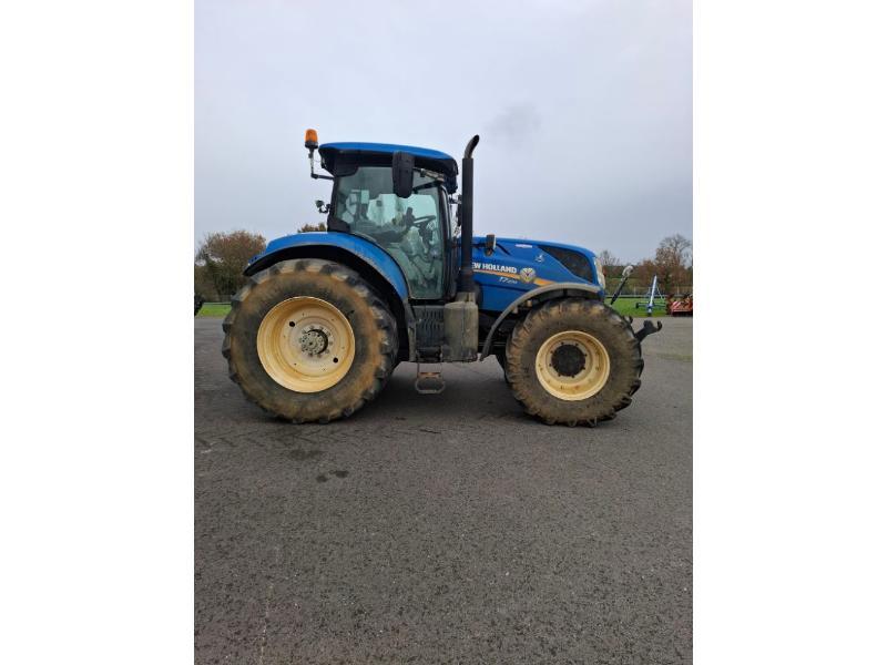 NEW HOLLAND T7-270AC