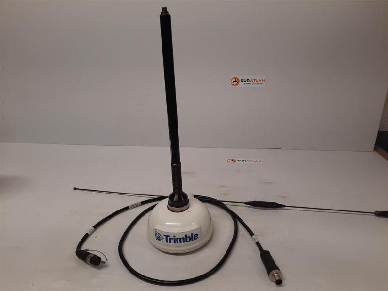 TRIMBLE RADIO-AG820
