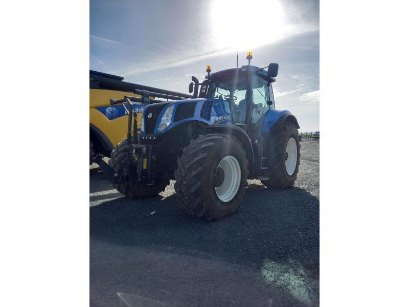 NEW HOLLAND T8-330