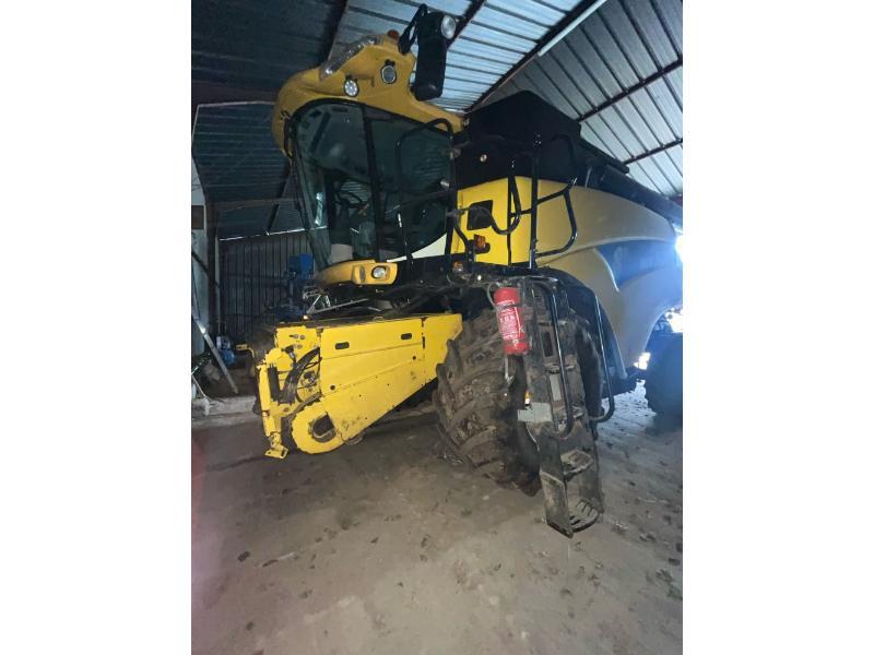 NEW HOLLAND CR980
