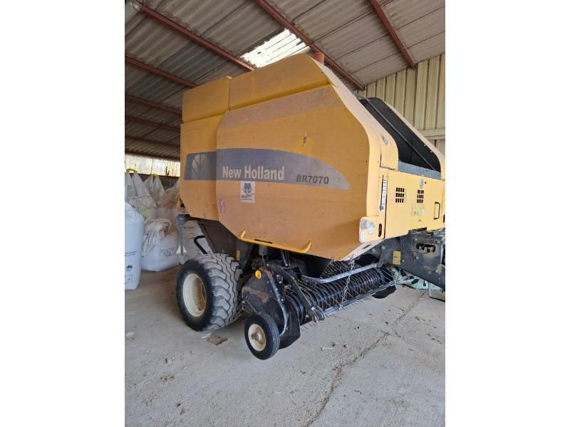 NEW HOLLAND BR7070