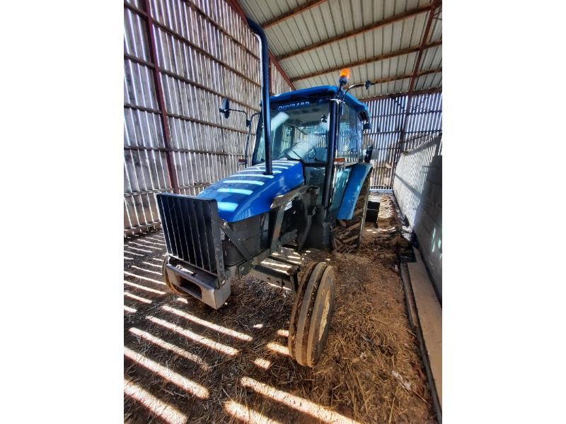 NEW HOLLAND 4835-2RM