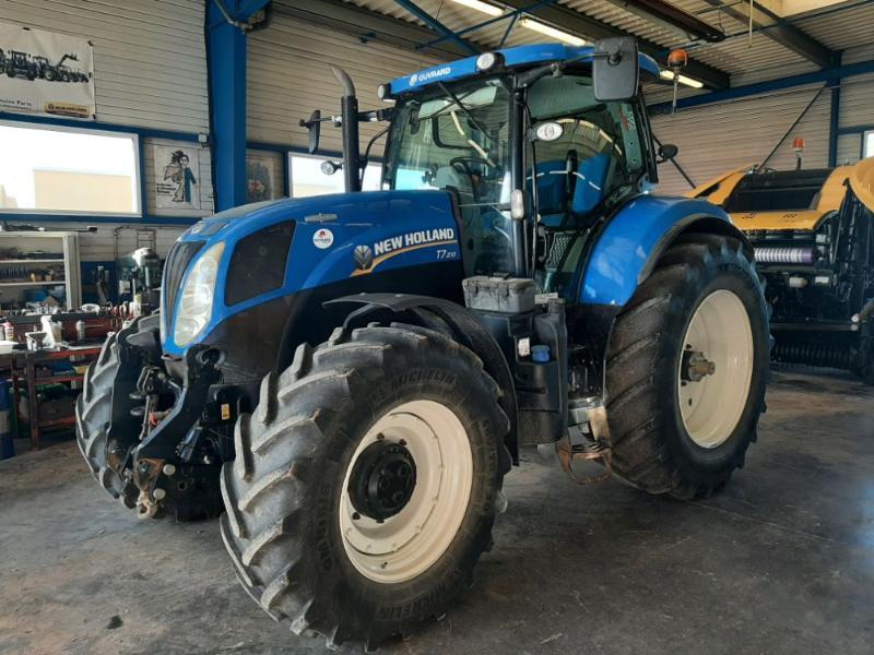 NEW HOLLAND T7-210AC