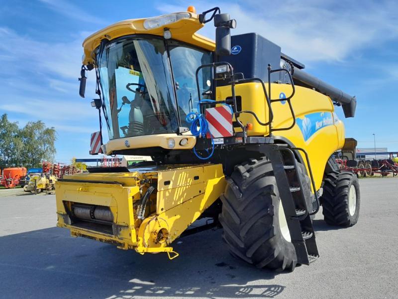 NEW HOLLAND CR980