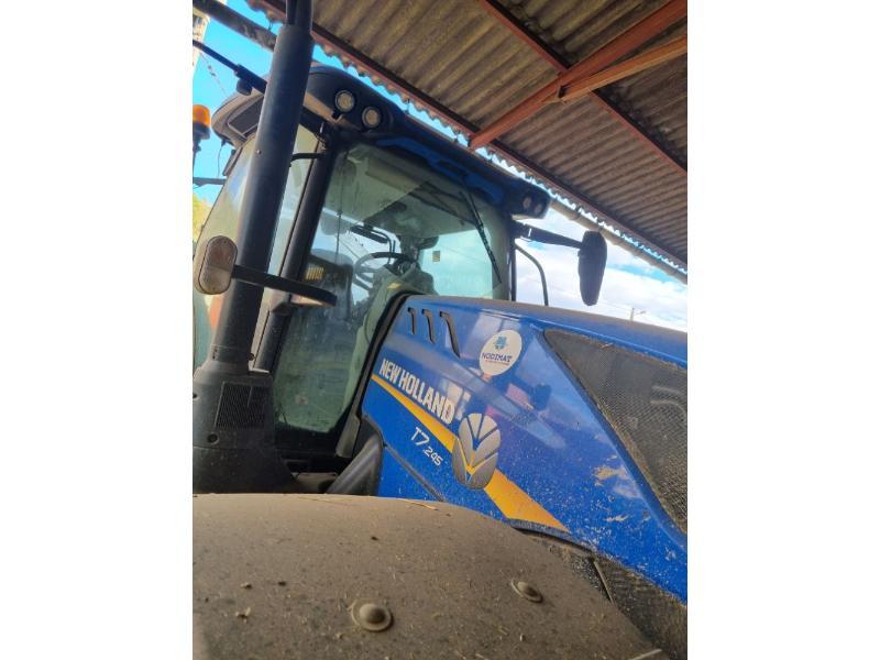 NEW HOLLAND T7-245