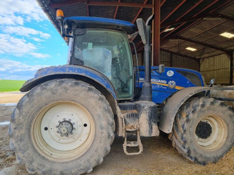 NEW HOLLAND T7-245