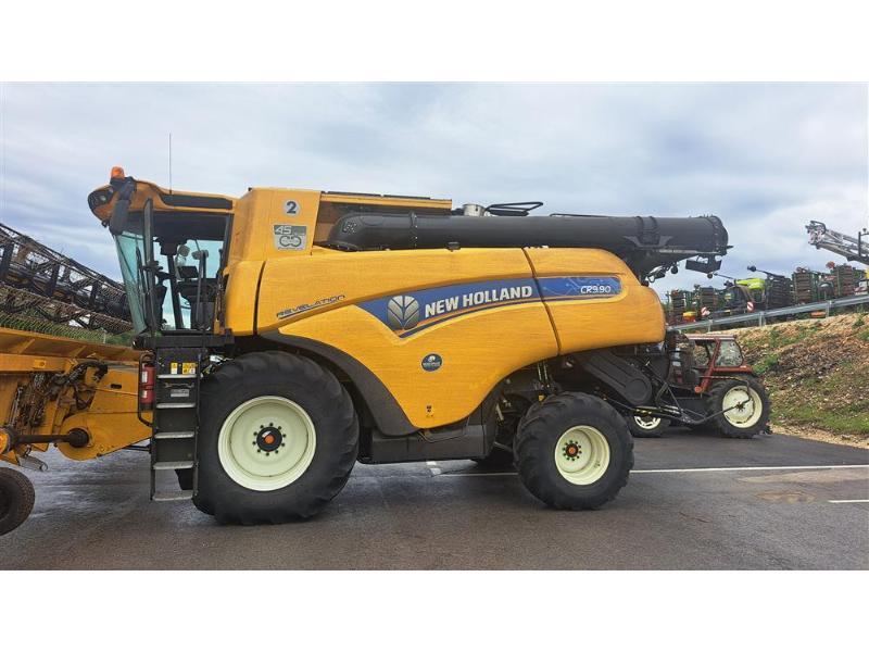 NEW HOLLAND CR9-90