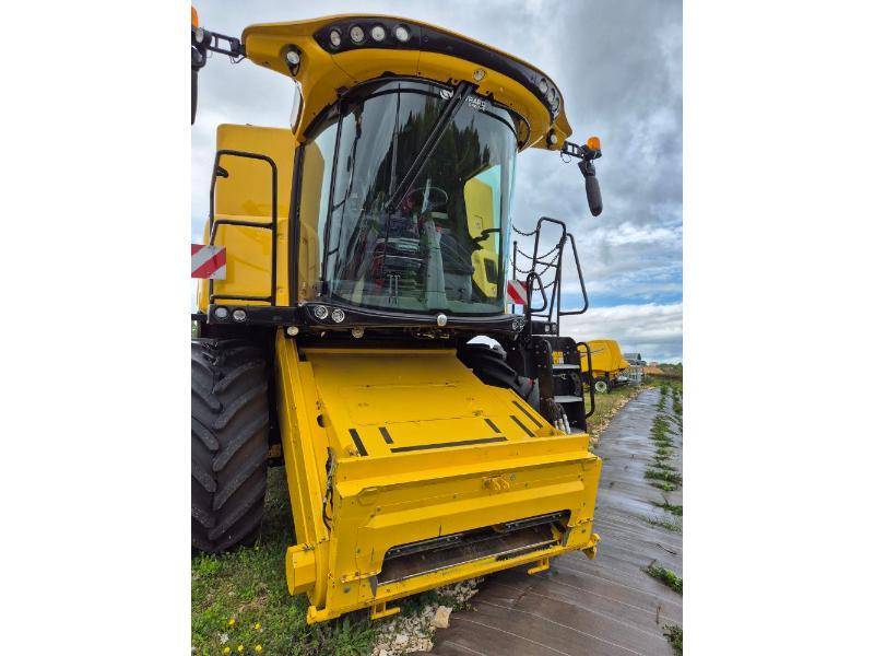 NEW HOLLAND CX8-70