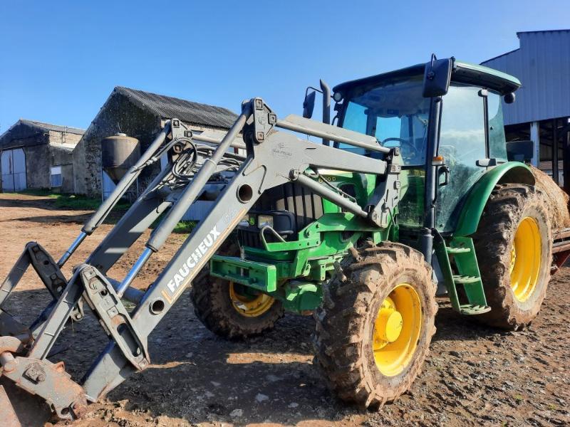 JOHN DEERE 6100D