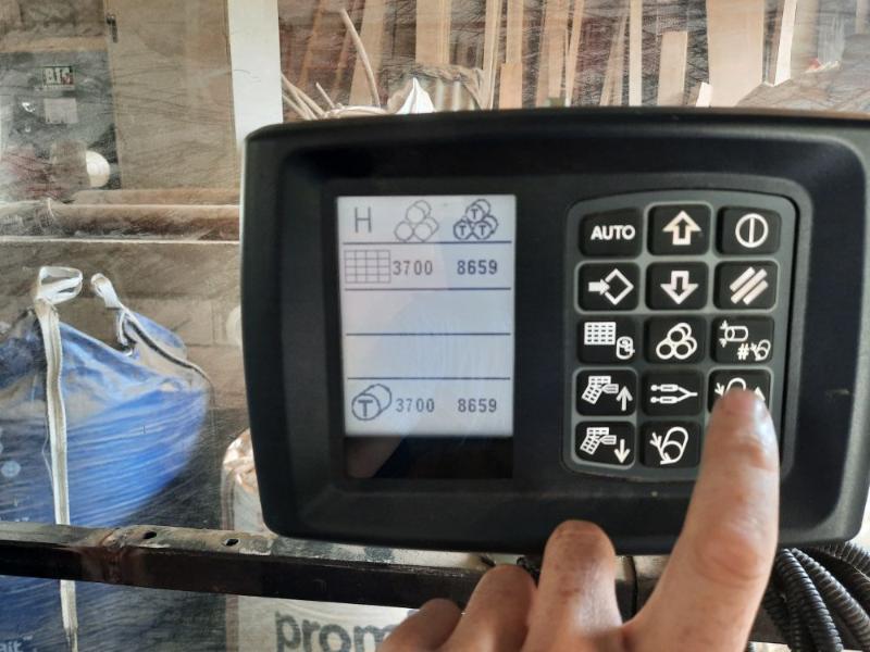 NEW HOLLAND ROLL-BELT180