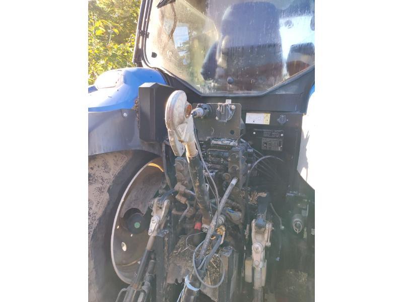 NEW HOLLAND T6-165DY