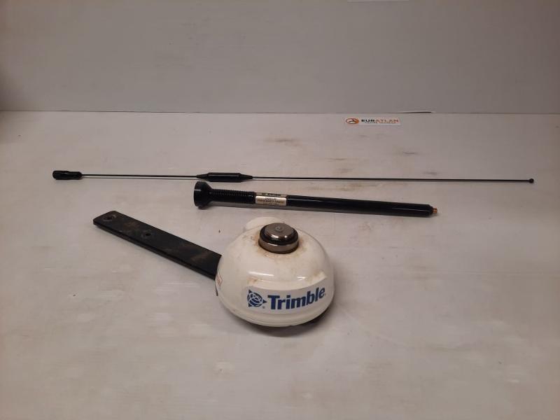 TRIMBLE AG820