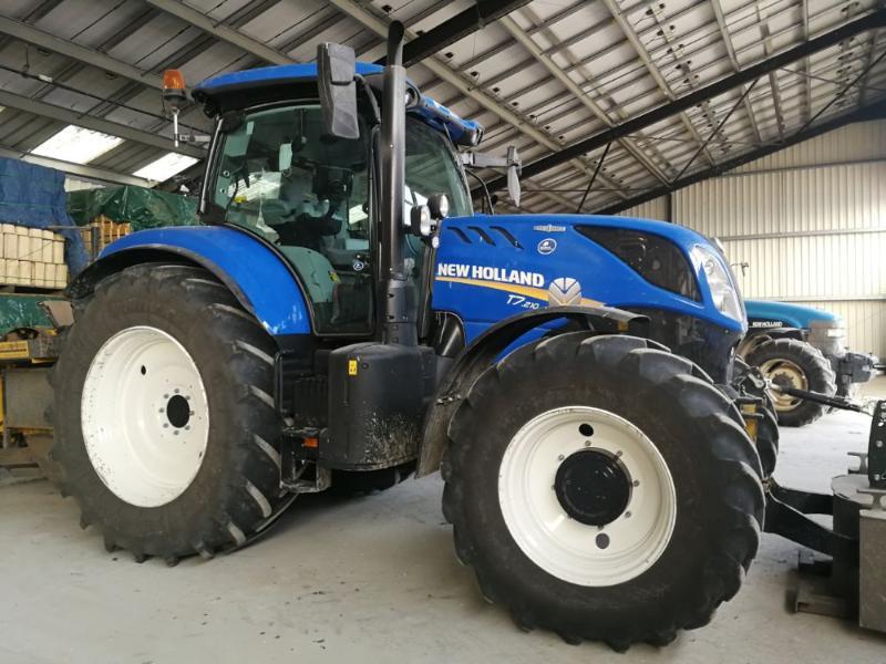 NEW HOLLAND T7-210AC