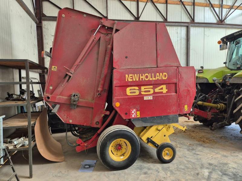 NEW HOLLAND 654