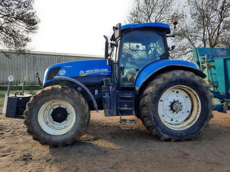 NEW HOLLAND T7-260AC
