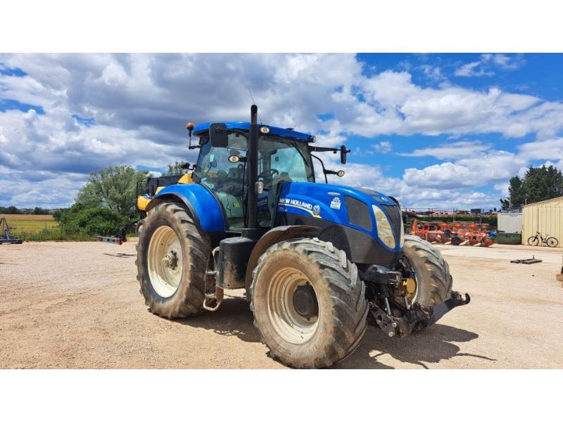 NEW HOLLAND T7-210AC