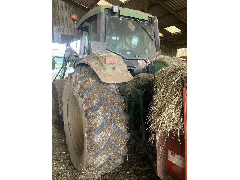 JOHN DEERE 6810