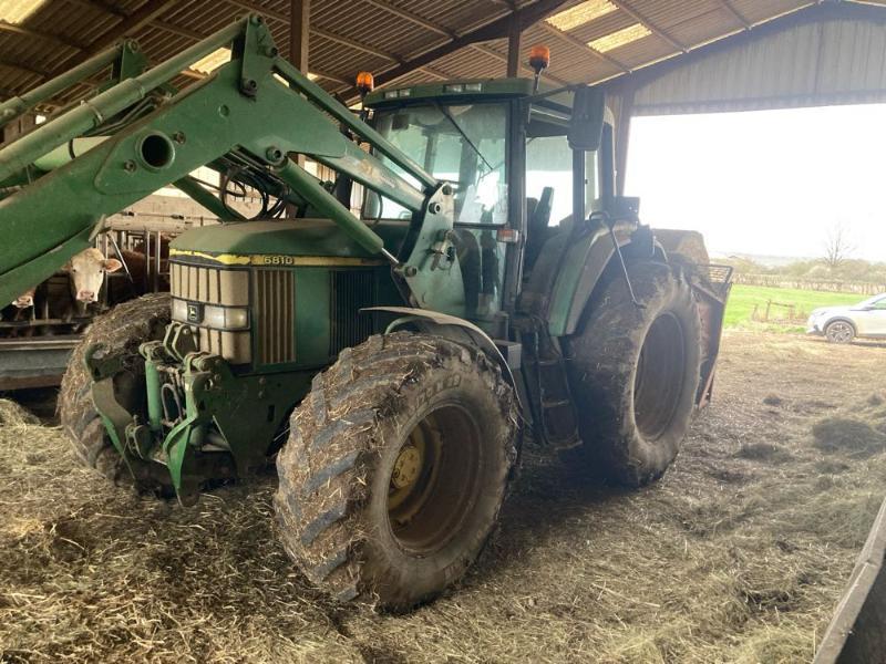 JOHN DEERE 6810