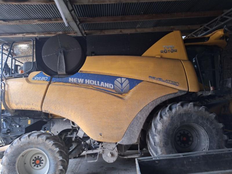 NEW HOLLAND CR8-80