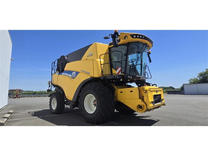 NEW HOLLAND CR8-80