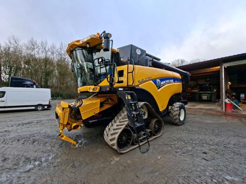 NEW HOLLAND CX8080