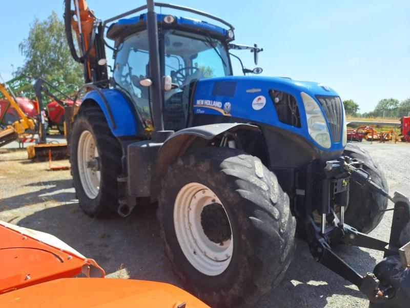 NEW HOLLAND T7-220AC