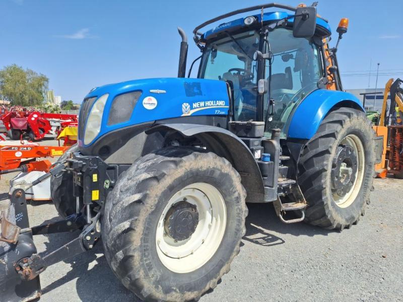 NEW HOLLAND T7-220AC