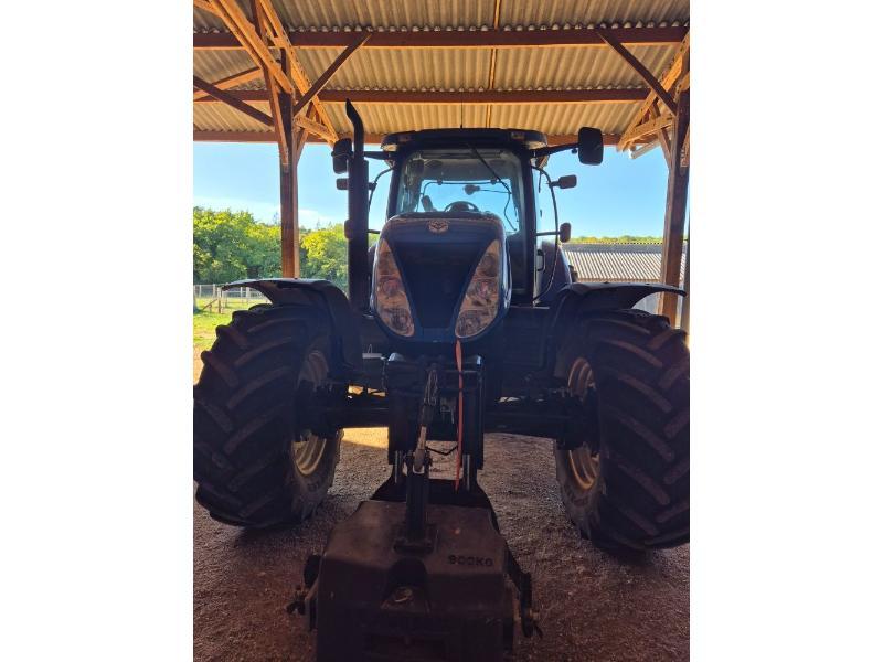 NEW HOLLAND T7040